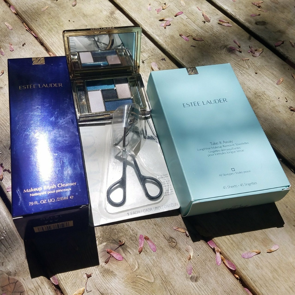 DELUXE MAKEUP BUNDLE